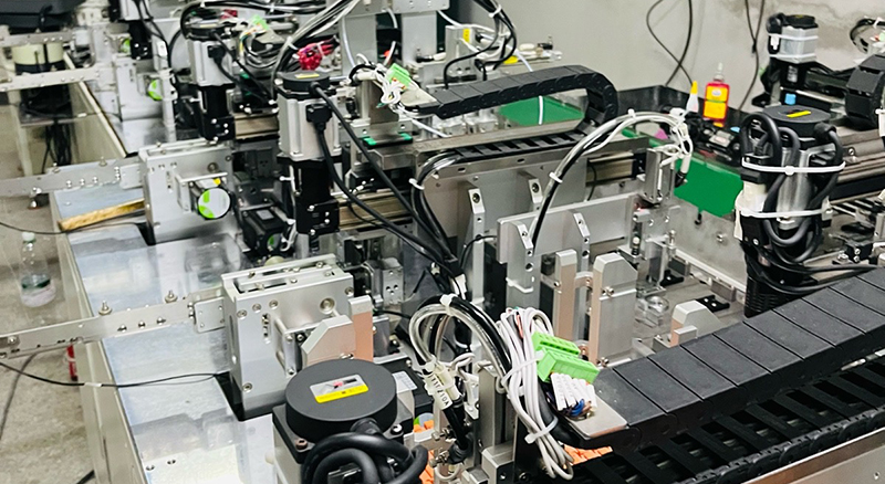 自動化組裝設備相較于人工組裝在效率上具有哪些？